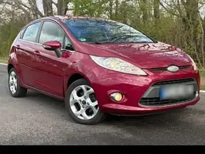 Gebraucht Ford Fiesta Titanium 82 PS (60 kW) 2009 Rot Limousine