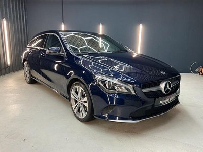 Gebraucht Mercedes CLA220 Shooting Brake 170 PS (125 kW) 2018 Cavansitblau Kombi