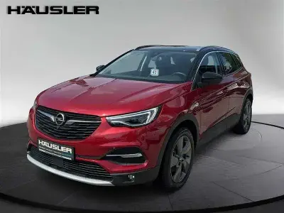 Używany Opel Grandland X Ultimate 181 KM (133 kW) 2022 Czerwony SUV