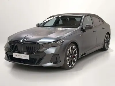 Gebraucht BMW 540 M Sport 303 PS (222 kW) 2025 Grau Limousine
