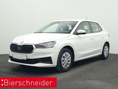 Gebraucht Skoda Fabia Ambition 95 PS (69 kW) 2022 Weiss Limousine