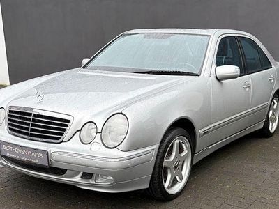 Gebraucht Mercedes E280 Avantgarde 204 PS (150 kW) 2000 Silber Limousine