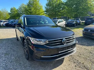 Gebraucht VW Tiguan United 122 PS (89 kW) 2020 Schwarz SUV