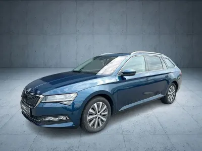 Gebraucht Skoda Superb Style 190 PS (139 kW) 2023 Blau Kombi