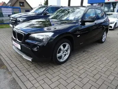 Gebraucht BMW X1 Sport Line 150 PS (110 kW) 2012 Schwarz SUV
