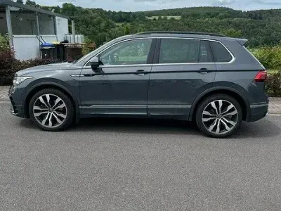 Gebraucht VW Tiguan R-line 200 PS (147 kW) 2022 Grau SUV