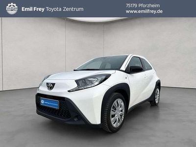 Neu Toyota Aygo X X-play 72 PS (52 kW) 2025 Beige SUV