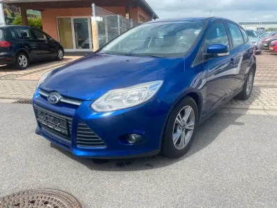 Gebraucht Ford Focus SYNC Edition 101 PS (74 kW) 2014 Blau Limousine