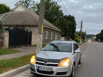 Gebraucht Opel Astra 120 PS (88 kW) 2004 Silber Kombi