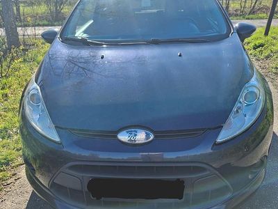 Gebraucht Ford Fiesta 92 PS (67 kW) 2010 Blau Kleinwagen