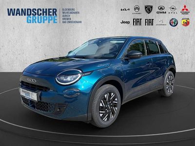 Neu Fiat 600 110 PS (80 kW) 2025 Grünschwarz SUV