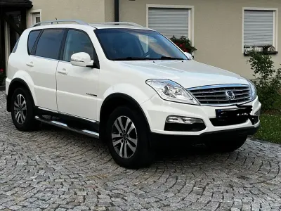 Gebraucht SsangYong Rexton Sapphire 155 PS (114 kW) 2013 Weiß SUV