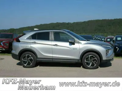 Gebraucht Mitsubishi Eclipse Cross Intro Edition 188 PS (138 kW) 2022 Silber SUV