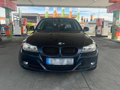Usata BMW 318 143 CV (105 kW) 2010 Nero Berlina