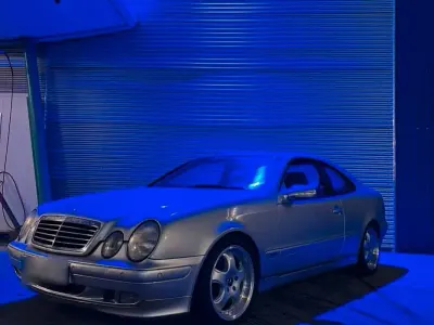 Gebraucht Mercedes CLK230 193 PS (141 kW) 2000 Silber Coupé