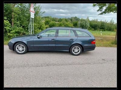 Gebraucht Mercedes E220 170 PS (125 kW) 2008 Grau Kombi