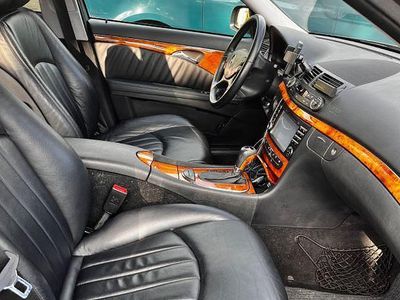 Mercedes E320