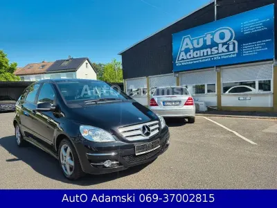 Gebraucht Mercedes B180 116 PS (85 kW) 2011 Schwarz Kleinwagen