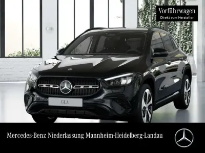 Gebraucht Mercedes GLA180 Progressive 136 PS (100 kW) 2025 Blau SUV