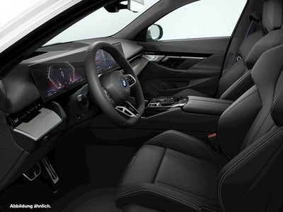 Second-hand BMW 550e Comfort Edition 489 CP (359 kW) 2025 Alb Break