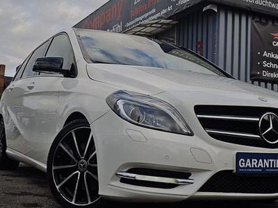 Gebraucht Mercedes B220 170 PS (125 kW) 2012 Weiß Van / Kleinbus