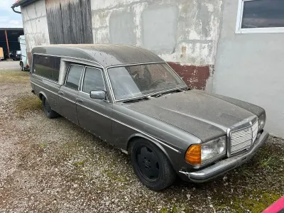 Gebraucht Mercedes 300 80 PS (58 kW) 1978 Limousine