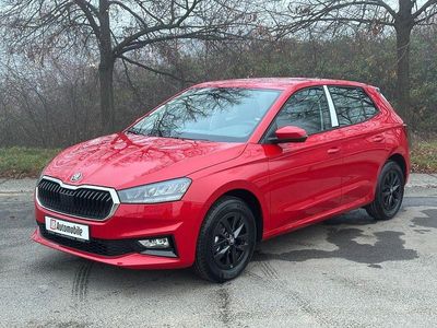 Neu Skoda 105 80 PS (58 kW) 2025 Rot Limousine