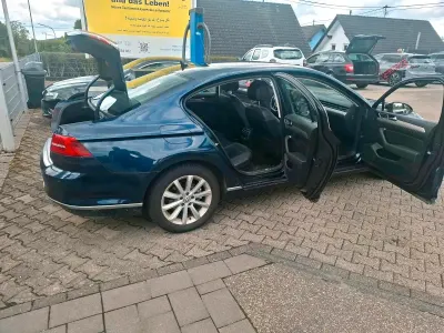 Gebraucht VW Passat 150 PS (110 kW) 2015 Blau Limousine