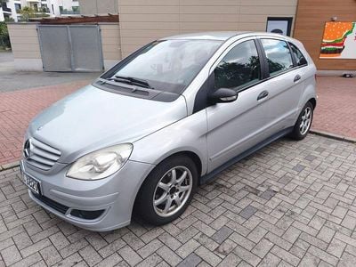 Mercedes B180