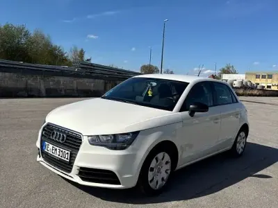 Gebraucht Audi A1 Sportback Ambition 90 PS (66 kW) 2014 Weiß Kleinwagen