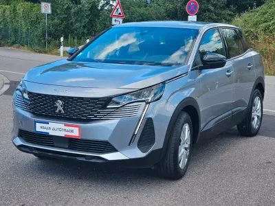Gebraucht Peugeot 3008 Active 131 PS (96 kW) 2023 Grau SUV