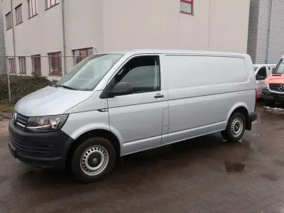 Gebraucht VW Transporter 114 PS (83 kW) 2017 Silber Van