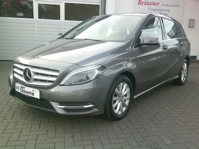 Gebraucht Mercedes B180 122 PS (89 kW) 2015 Grau Kleinwagen