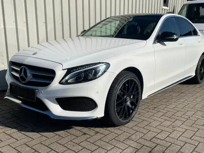 Gebraucht Mercedes C220 AMG line 170 PS (125 kW) 2015 Weiß Limousine