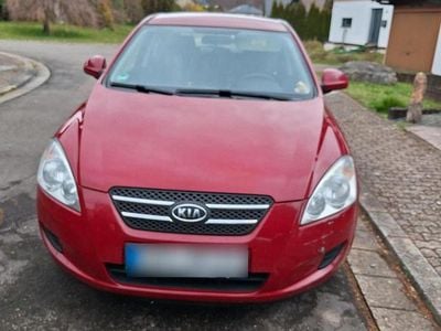Gebraucht Kia Ceed 115 PS (84 kW) 2010 Rot Kleinwagen