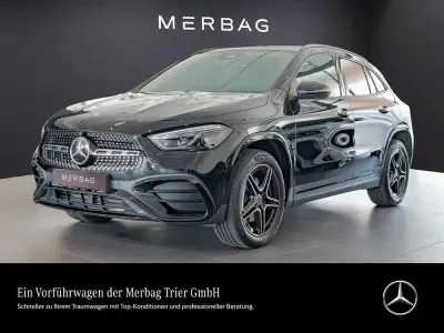 Gebraucht Mercedes GLA250 163 PS (119 kW) 2026 Schwarz SUV