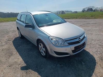 Usata Opel Astra Edition 110 CV (80 kW) 2008 Argento Berlina