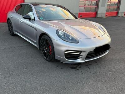 Porsche Panamera GTS