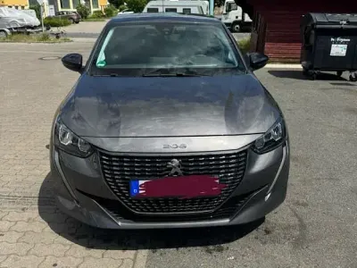 Gebraucht Peugeot 208 Active 75 PS (55 kW) 2022 Grau Kleinwagen