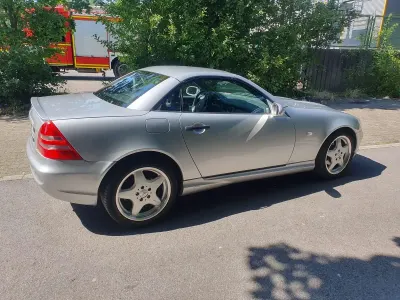 Gebraucht Mercedes SLK230 AMG 197 PS (144 kW) 1999 Silber Cabrio