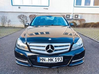 Gebraucht Mercedes C180 156 PS (114 kW) 2011 Schwarz Limousine