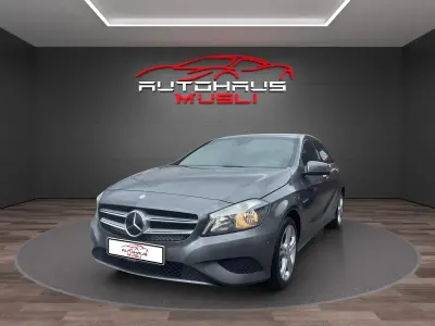 Gebraucht Mercedes A180 109 PS (80 kW) 2014 Grau Limousine