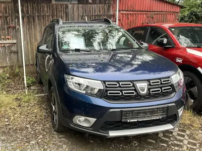 Gebraucht Dacia Sandero Celebration 90 PS (66 kW) 2018 Blau cosmos Kleinwagen