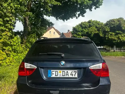 Używany BMW 318 143 KM (105 kW) 2008 Niebieski Kombi
