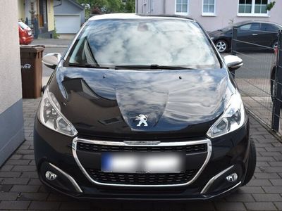 gebraucht Peugeot 208 PureTech 82 Signature 8fach bereift TÜV/25 INSP