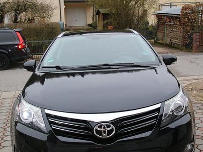 Usata Toyota Avensis 150 CV (110 kW) 2014 Nero Station wagon