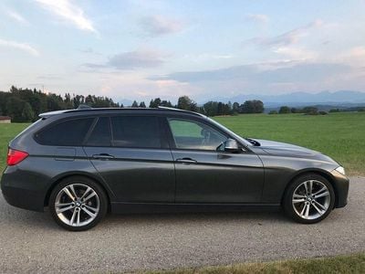 Gebraucht BMW 320 Sport Line 184 PS (135 kW) 2015 Grau Kombi