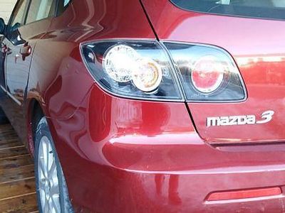 Rot Gebraucht 2009 Mazda 3 Center-Line Limousine | 3.300 € (Fairer Preis)