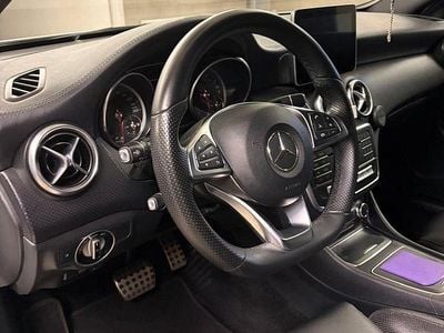 Usata Mercedes A180 AMG line 122 CV (89 kW) 2017 Bianco Berlina