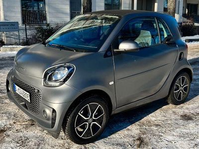 Grau Gebraucht 2021 Smart ForTwo Electric Drive Passion Coupé | 13.200 € (Etwas zu teuer)